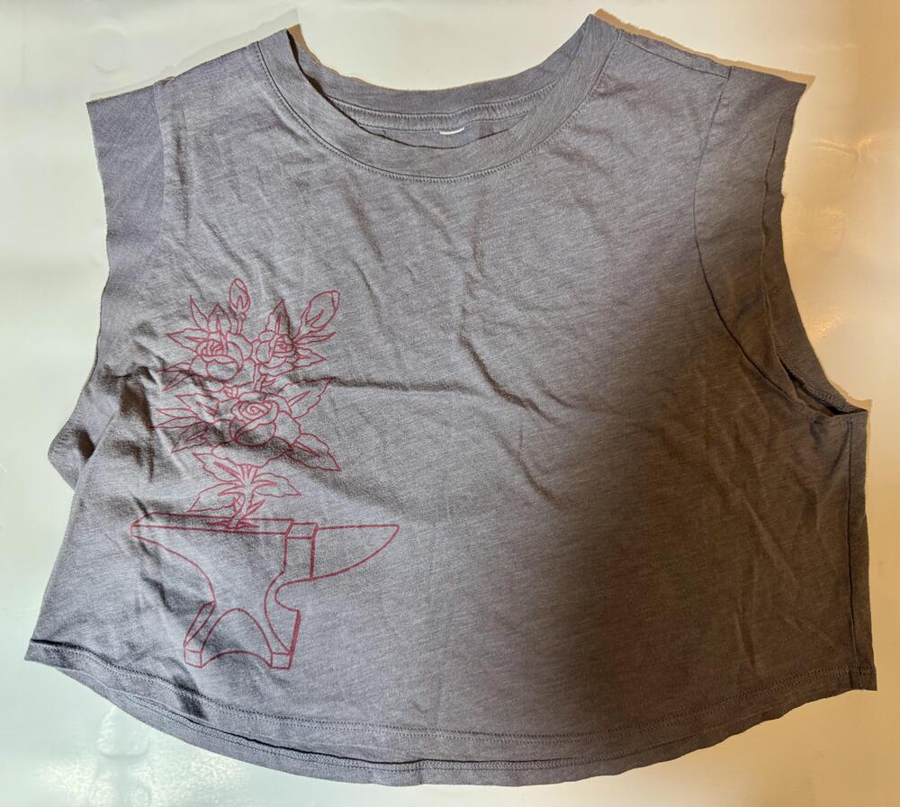 Doughnuts & Deadlifts Shirt Womens Medium Gray Crop Muscle Tank Gym Graphic